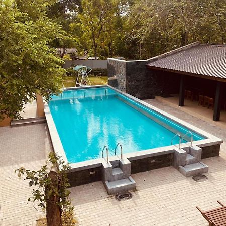 Royal Nest Bed & Breakfast Polonnaruwa Bagian luar foto