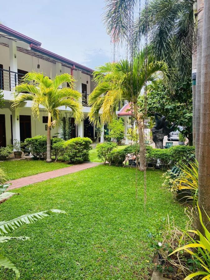 Royal Nest Bed & Breakfast Polonnaruwa Bagian luar foto