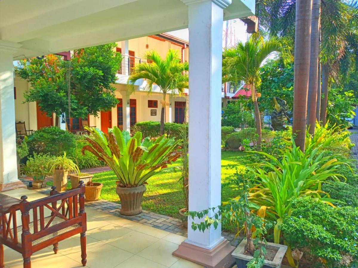 Royal Nest Bed & Breakfast Polonnaruwa Bagian luar foto
