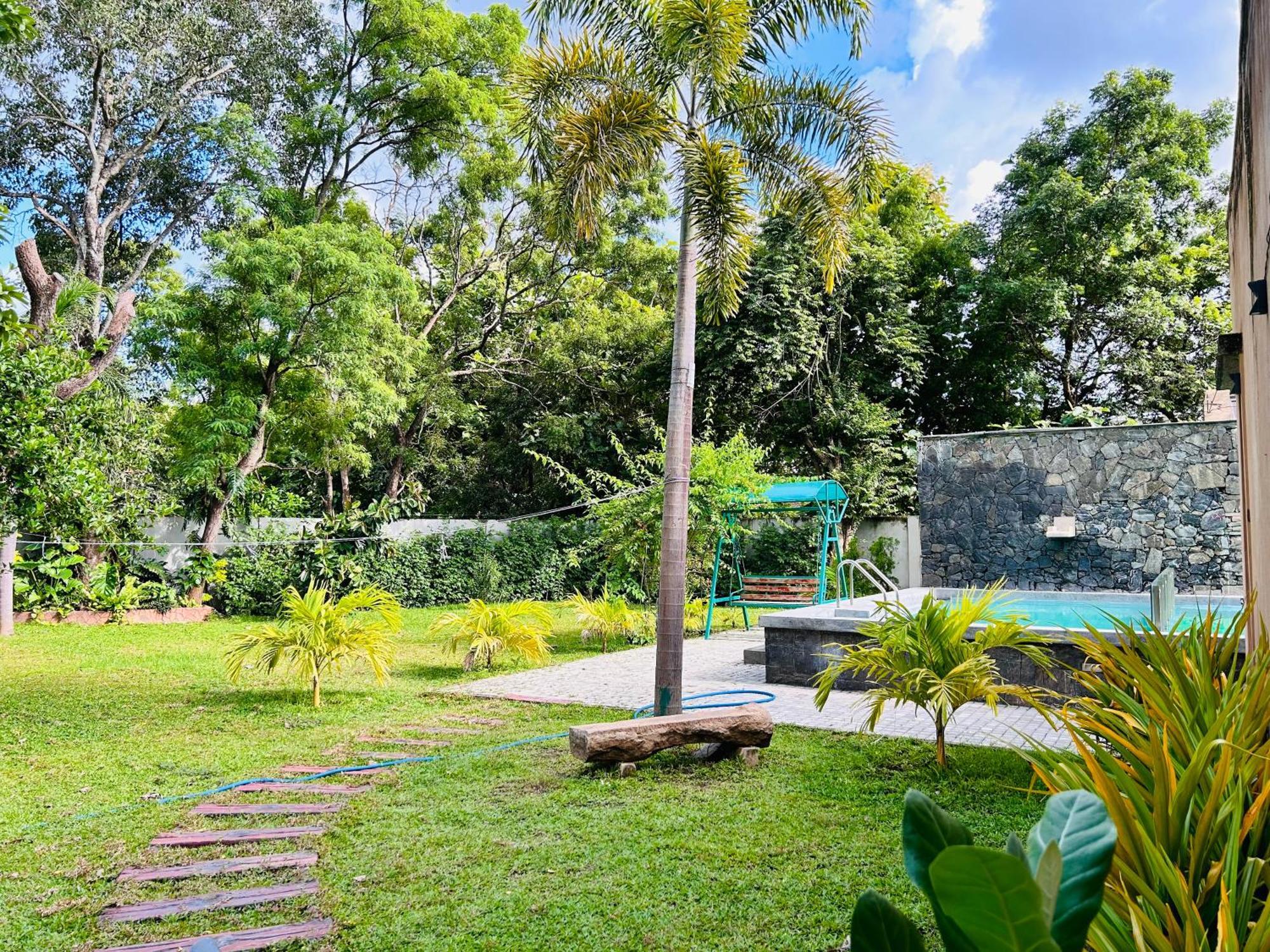 Royal Nest Bed & Breakfast Polonnaruwa Bagian luar foto