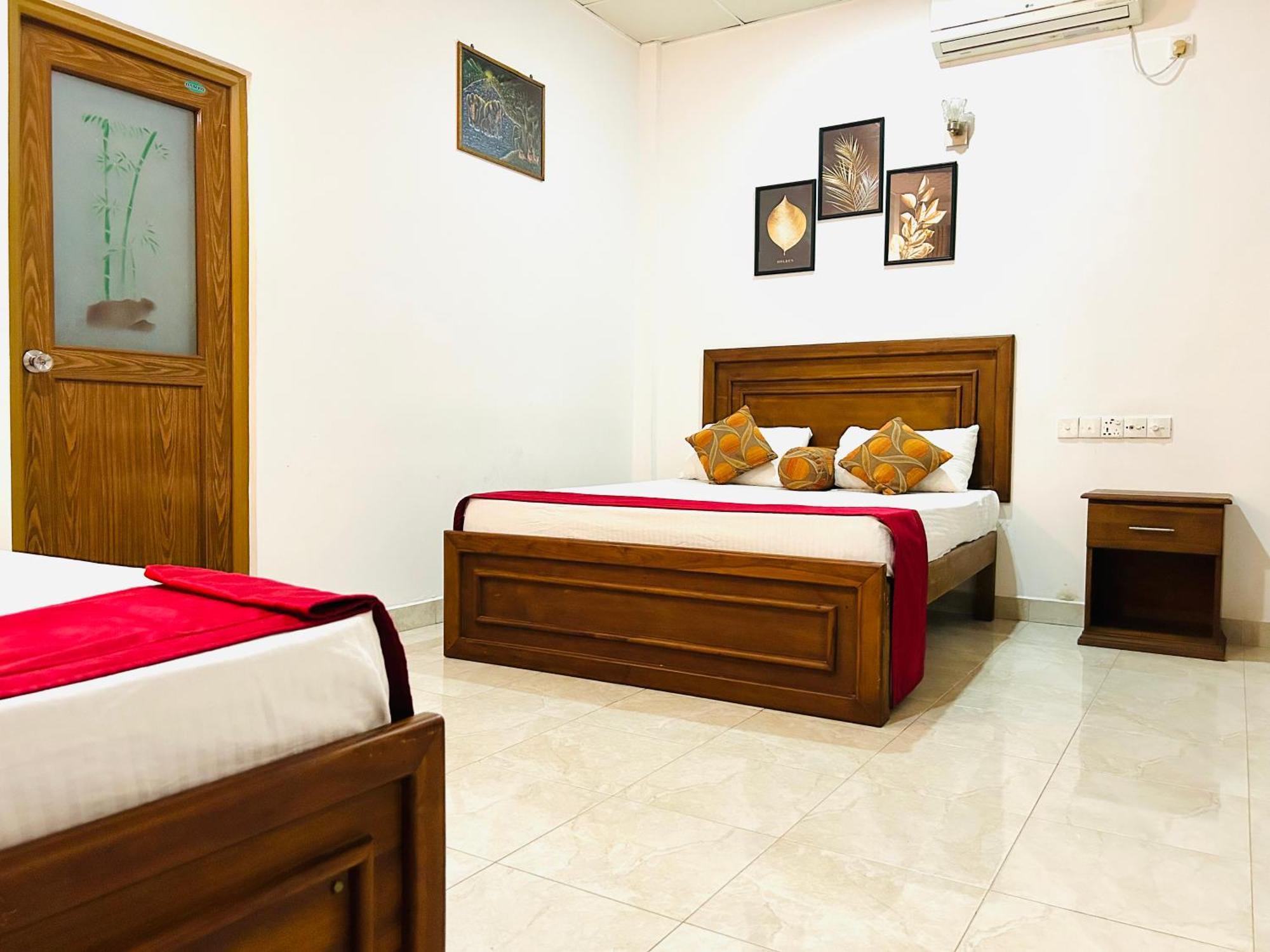 Royal Nest Bed & Breakfast Polonnaruwa Bagian luar foto